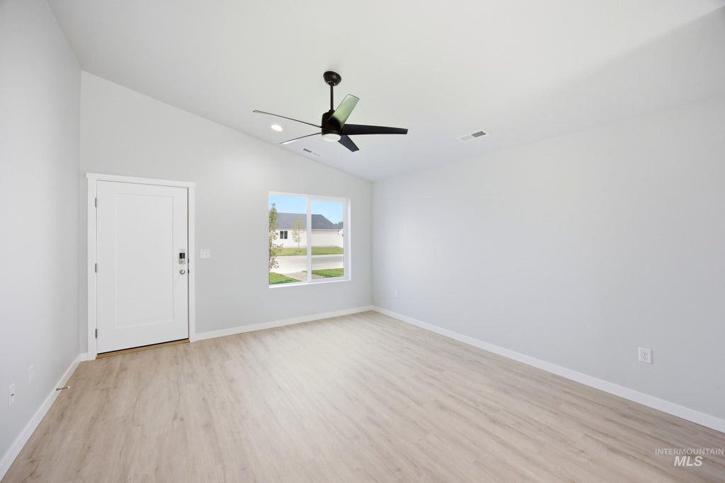 Photo of 220 Benbrook Ave, Caldwell, ID 83605 (MLS # 98994547)