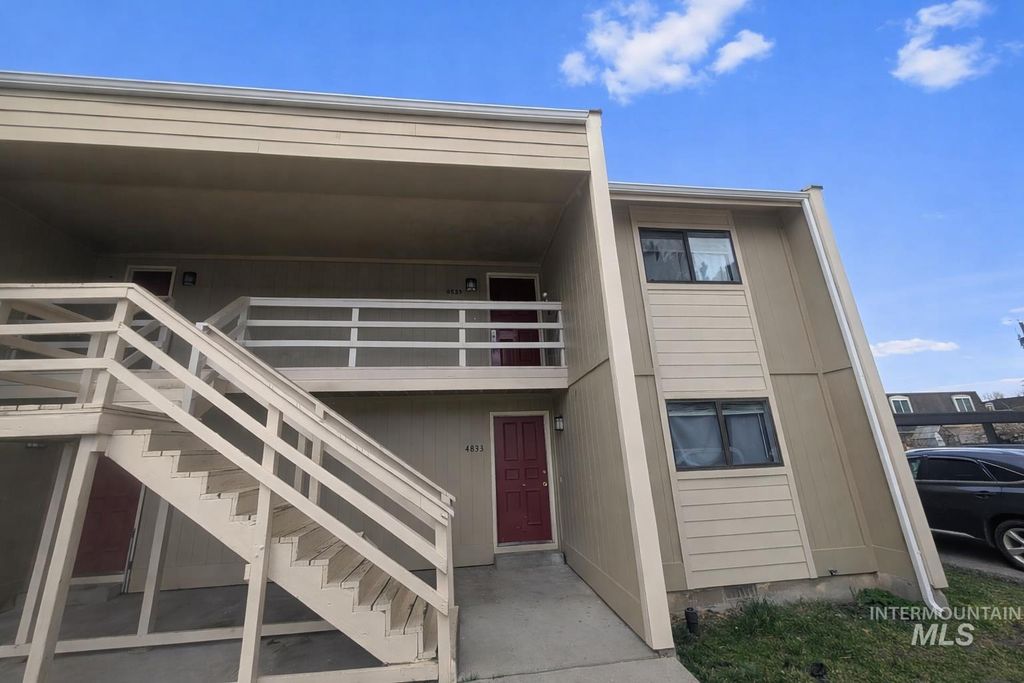 Photo of 4835 W Targee St, Boise, ID 83705 (MLS # 98976899)