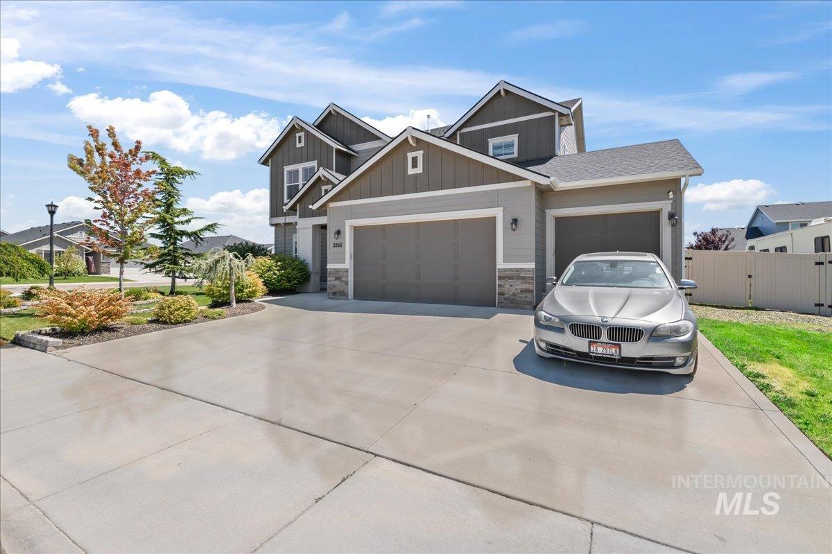 2266 N Penny Lake Ave