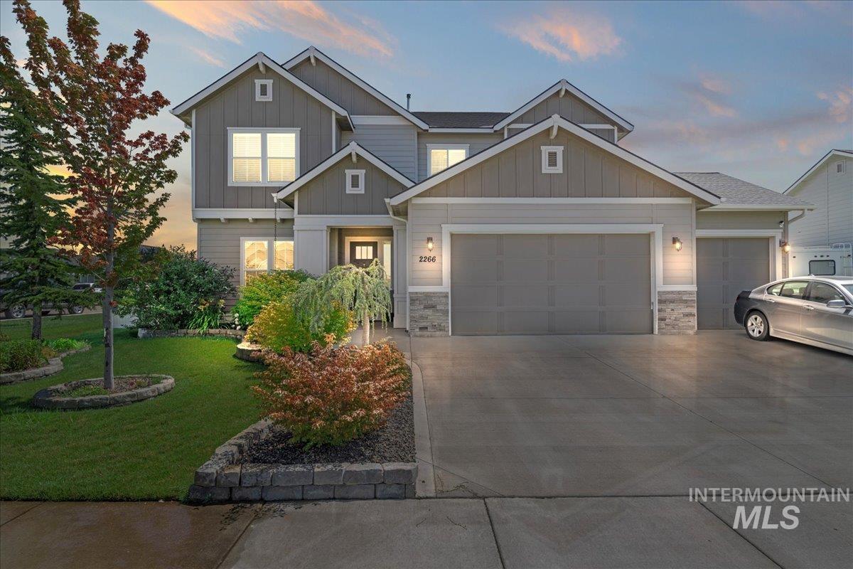 2266 N Penny Lake Ave