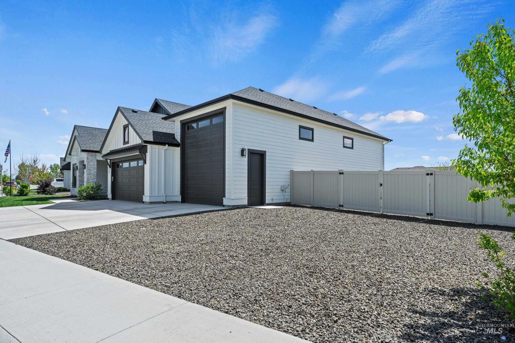 Photo of 12211 W Cobalt Lake Dr, Star, ID 83669 (MLS # 98983316)