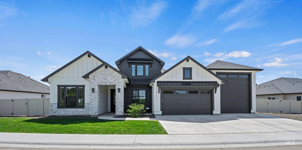Photo of 12211 W Cobalt Lake Dr, Star, ID 83669 (MLS # 98983316)