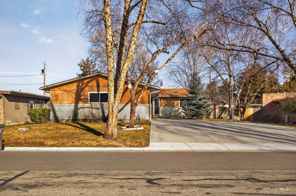 Photo of 6952 W Holiday Dr, Boise, ID 83709 (MLS # 98973782)