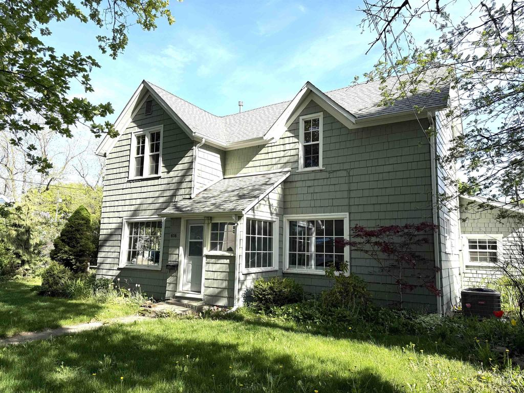 Photo of 616 E 8th, Moscow, ID 83843 (MLS # 98976406)