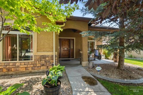Photo of 2310 W Herron Loop, Nampa, ID 83686 (MLS # 98953130)