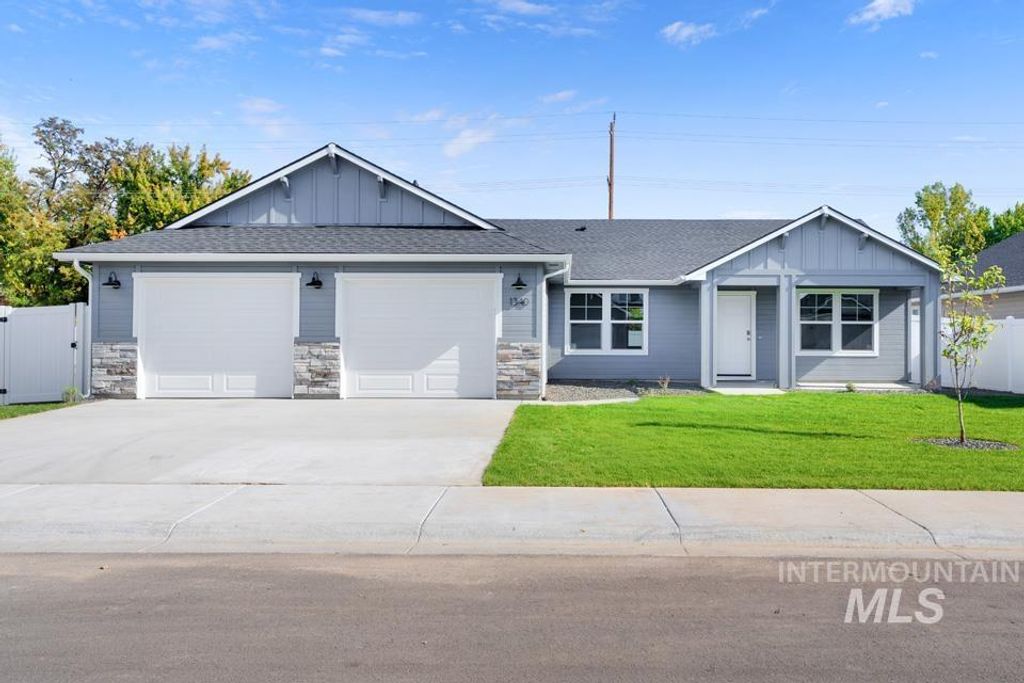 Photo of 1340 Dawn St, Weiser, ID 83672 (MLS # 98950885)