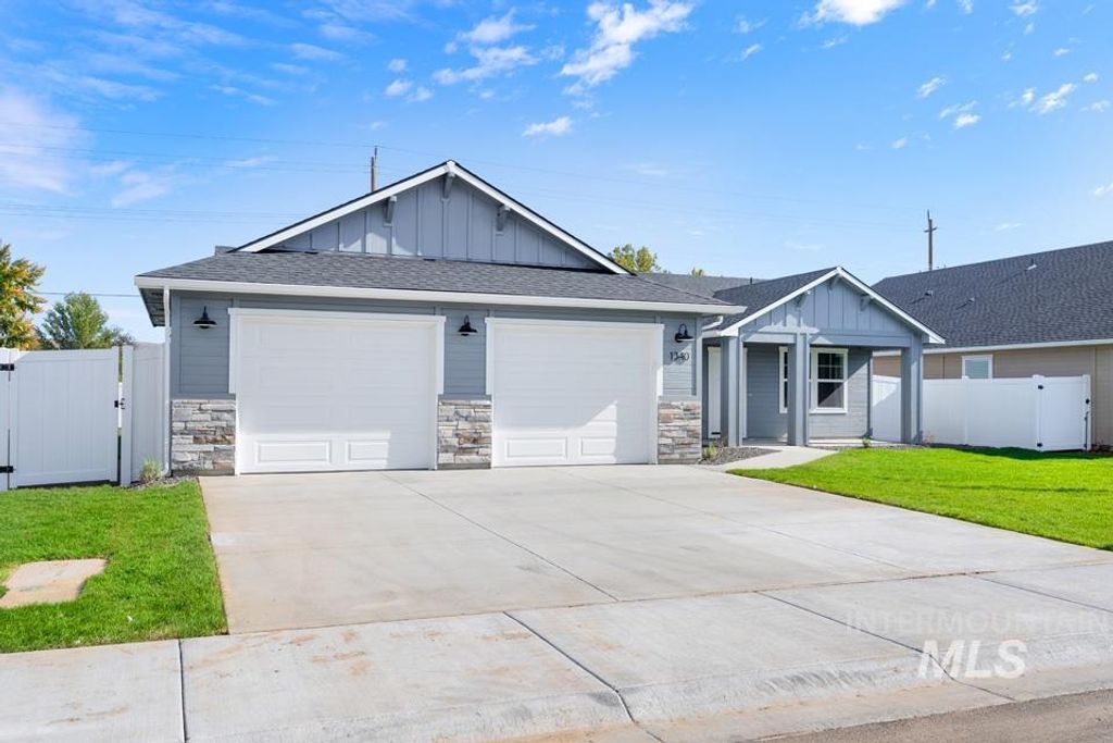 Photo of 1340 Dawn St, Weiser, ID 83672 (MLS # 98950885)