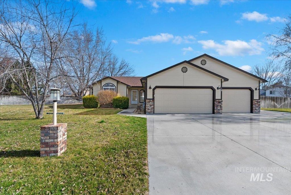 Photo of 2510 San Marco Way, Nampa, ID 83686 (MLS # 98978523)