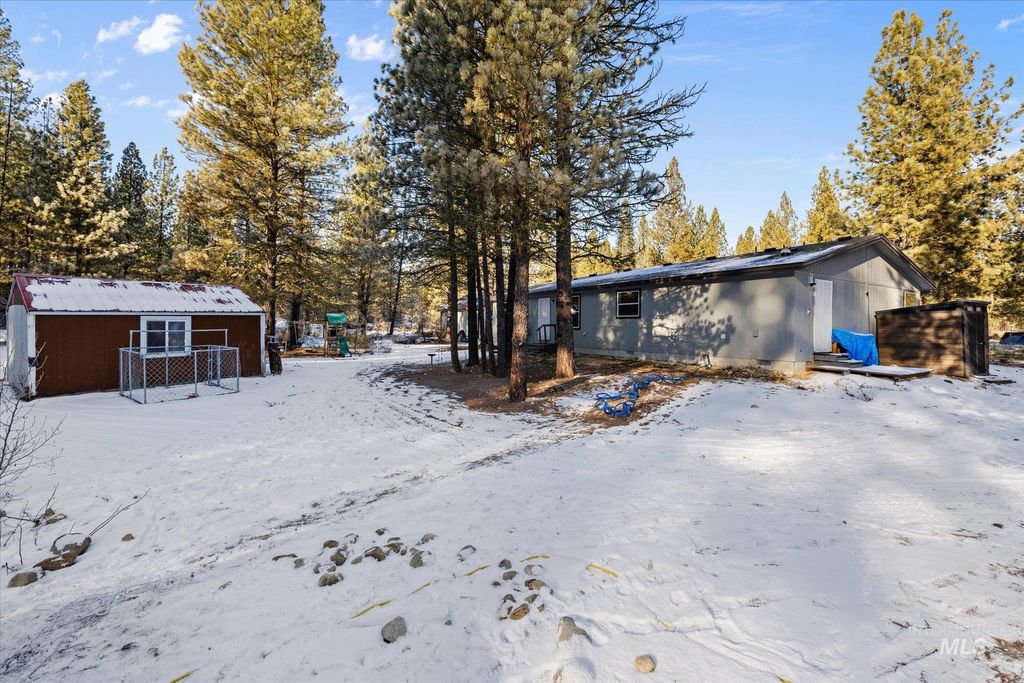 Photo of 17 Mountain Meadow Way, Idaho City, ID 83631 (MLS # 98973959)