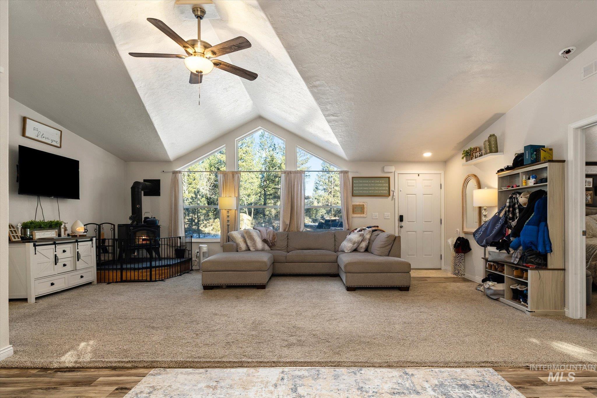 17 Mountain Meadow Way