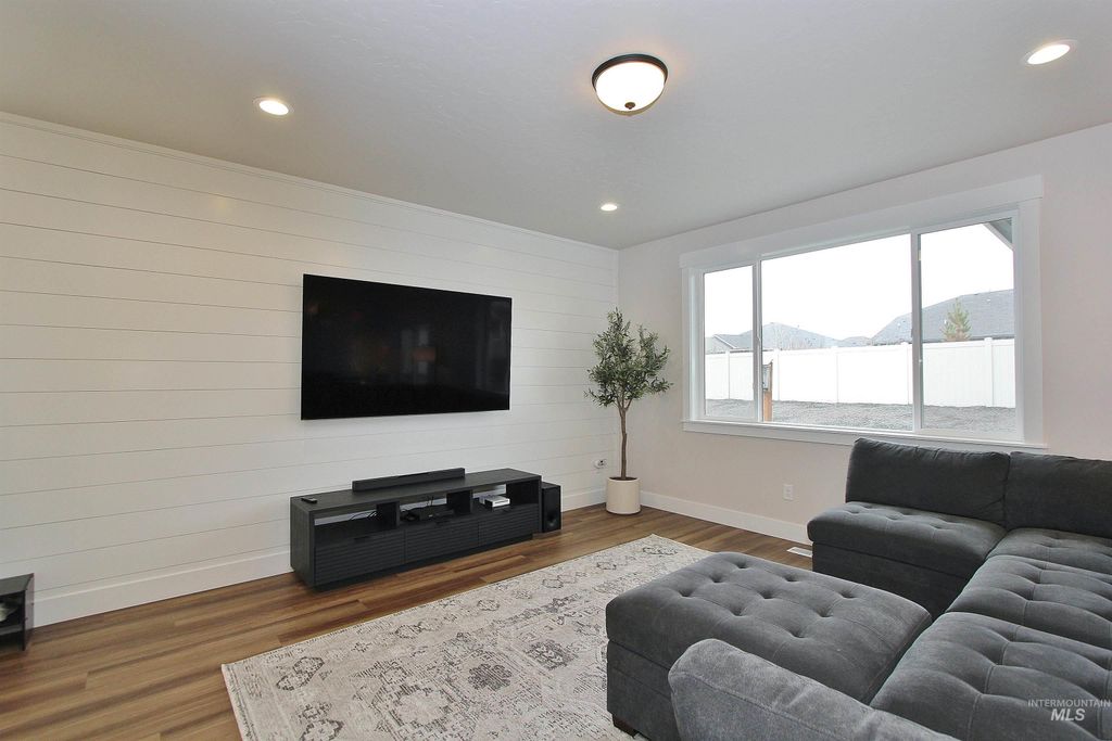 Photo of 12682 W Teratai St, Star, ID 83669 (MLS # 98968935)