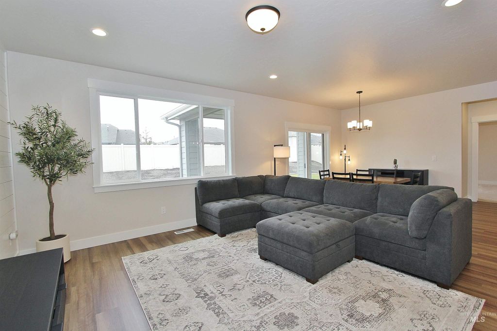 Photo of 12682 W Teratai St, Star, ID 83669 (MLS # 98968935)