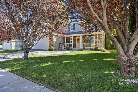 Photo of 1494 Northern Pine Drive, Twin Falls, ID 83301 (MLS # 98964237)