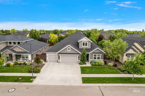 Photo of 6922 N Agrarian Ave, Meridian, ID 83646 (MLS # 98960581)