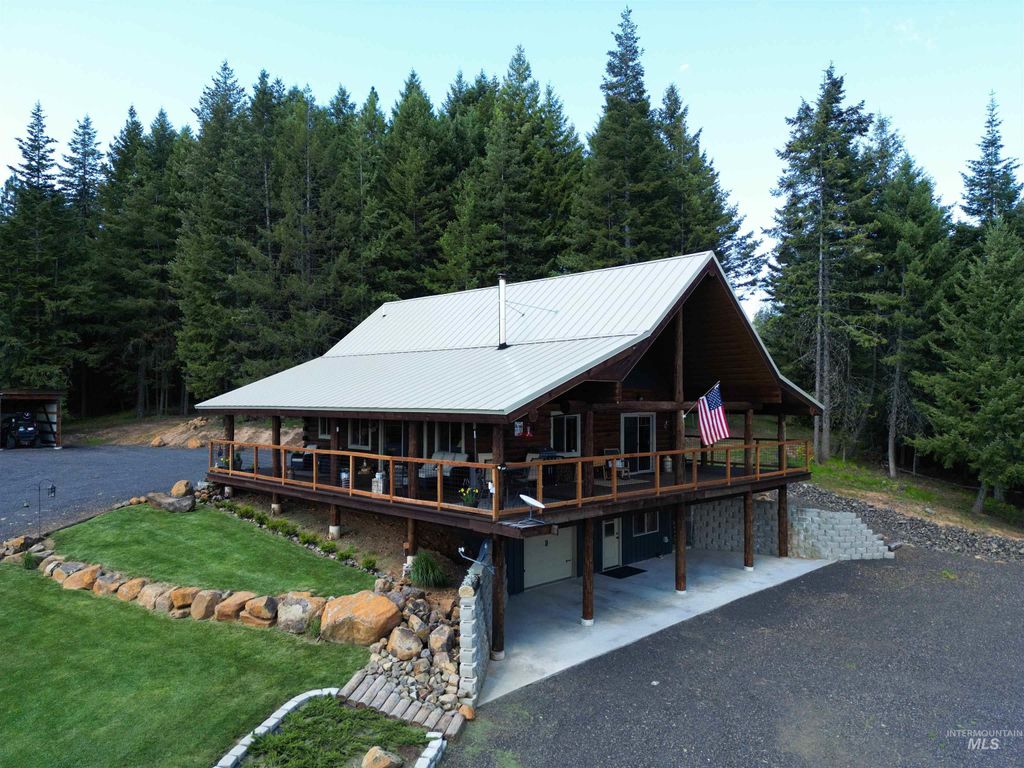 Photo of 1330 Glennwood Rd, Kamiah, ID 83536 (MLS # 98985643)