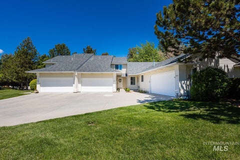 Photo of 5498 S Adonis Pl, Boise, ID 83716 (MLS # 98988011)