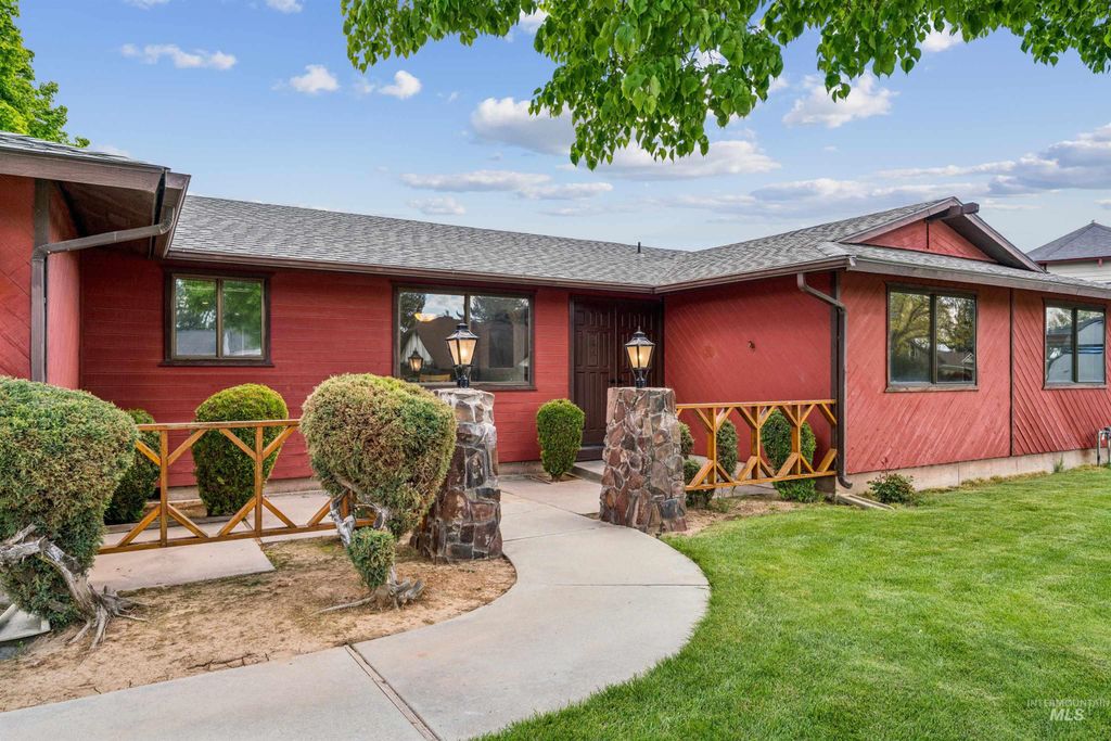 Photo of 5266 S Umatilla Ave, Boise, ID 83709 (MLS # 98984190)