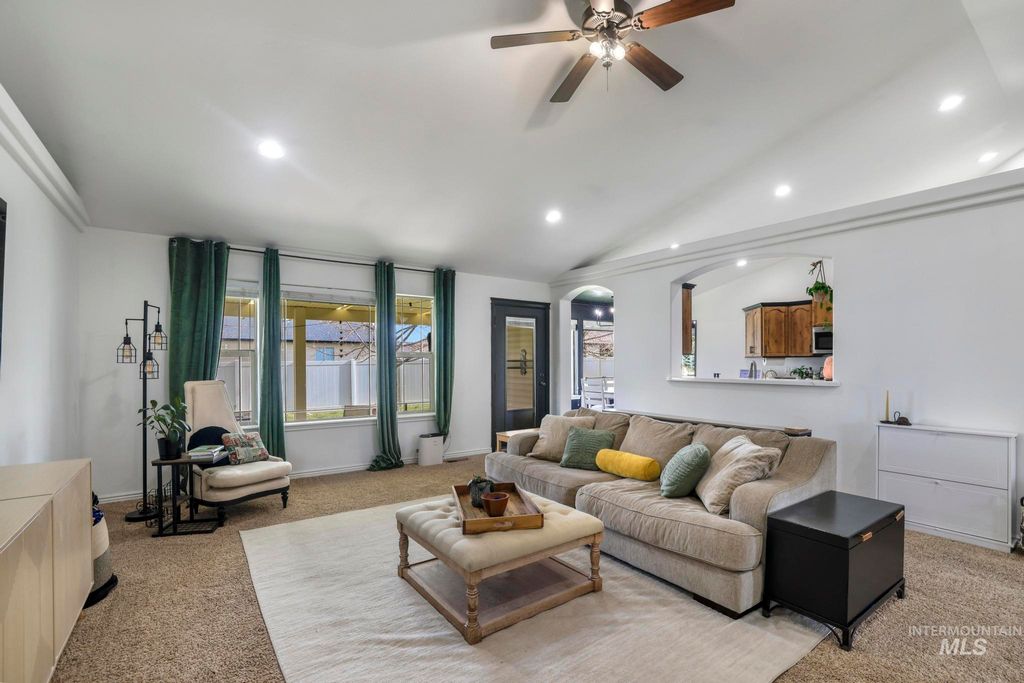 Photo of 341 Camas Meadows Way, Kimberly, ID 83341 (MLS # 98966295)