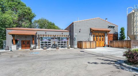 9719 W Chinden Garden City ID 83714