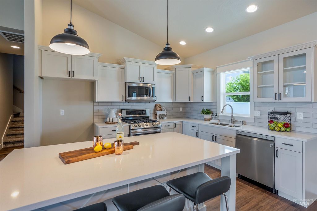 Photo of 1171 W Recess Way, Kuna, ID 83634 (MLS # 98968317)