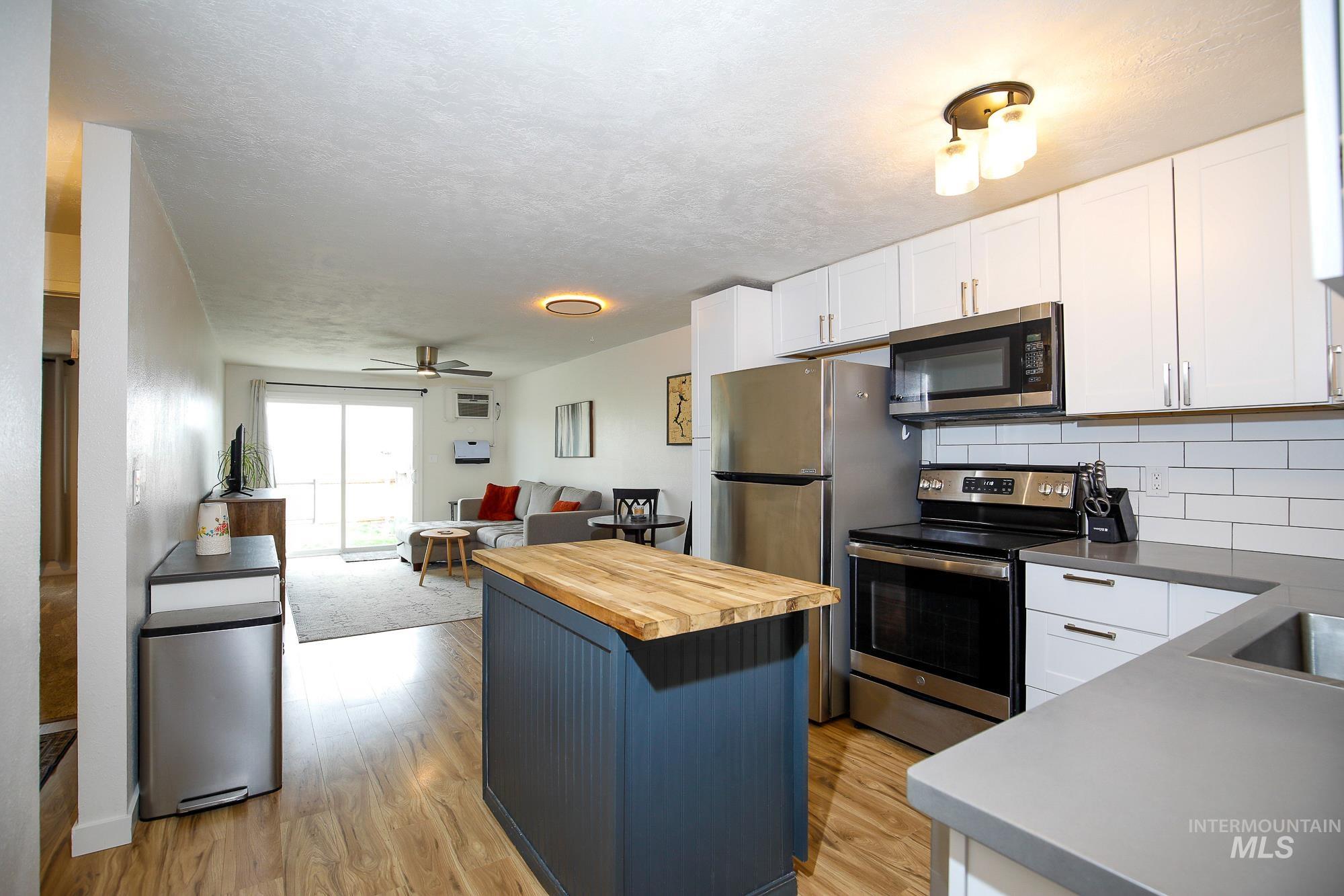 10534 W Fox Ridge Dr