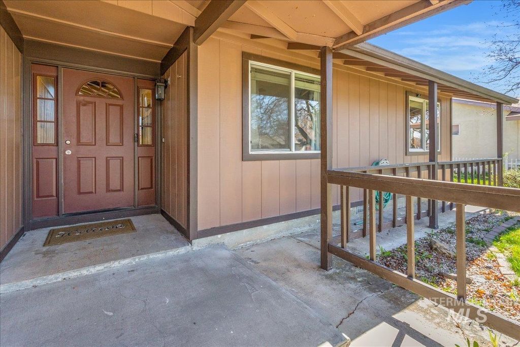 Photo of 3534 N Payne Pl, Boise, ID 83704 (MLS # 98979835)