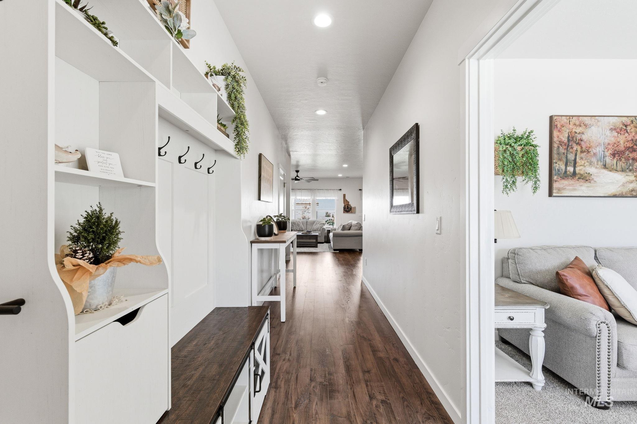10104 W Napier