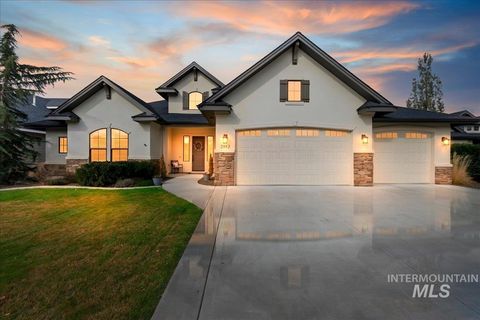 Photo of 2947 S Fox Troop Place, Eagle, ID 83616 (MLS # 98978027)