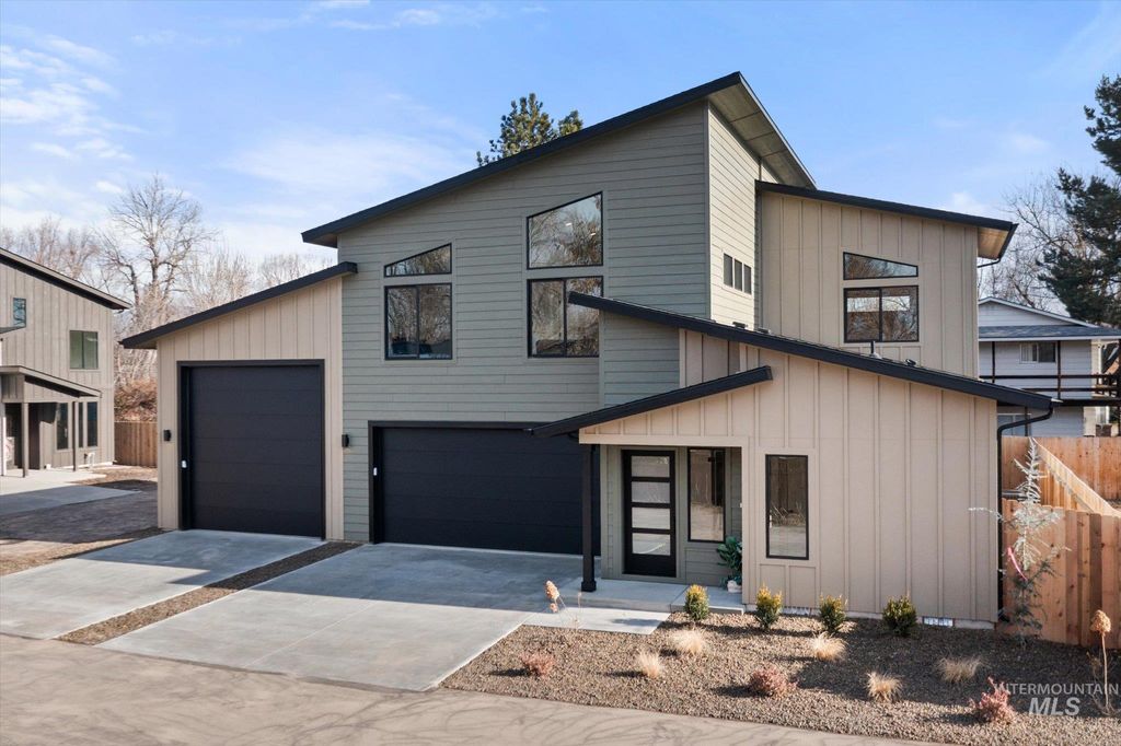 Photo of 5612 W Grover St, Boise, ID 83705 (MLS # 98971680)