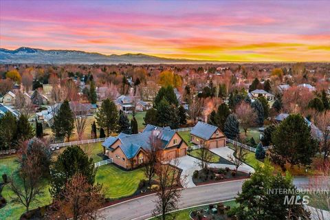 Photo of 570 N Cove Colony Way, Eagle, ID 83616 (MLS # 98971803)