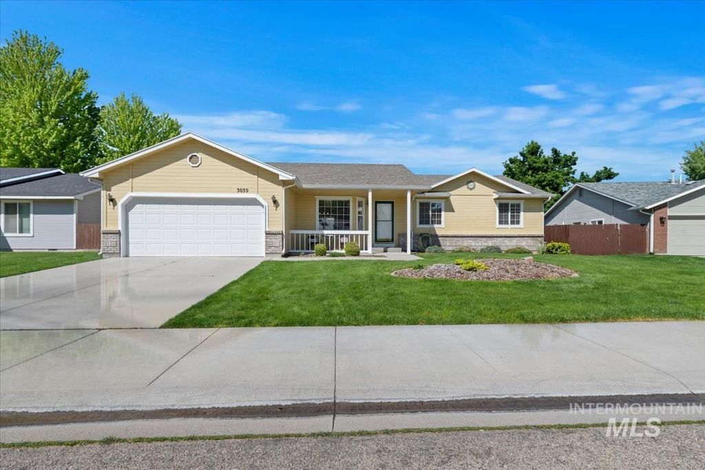Photo of 3039 N Fieldstone Way, Meridian, ID 83646 (MLS # 98985017)
