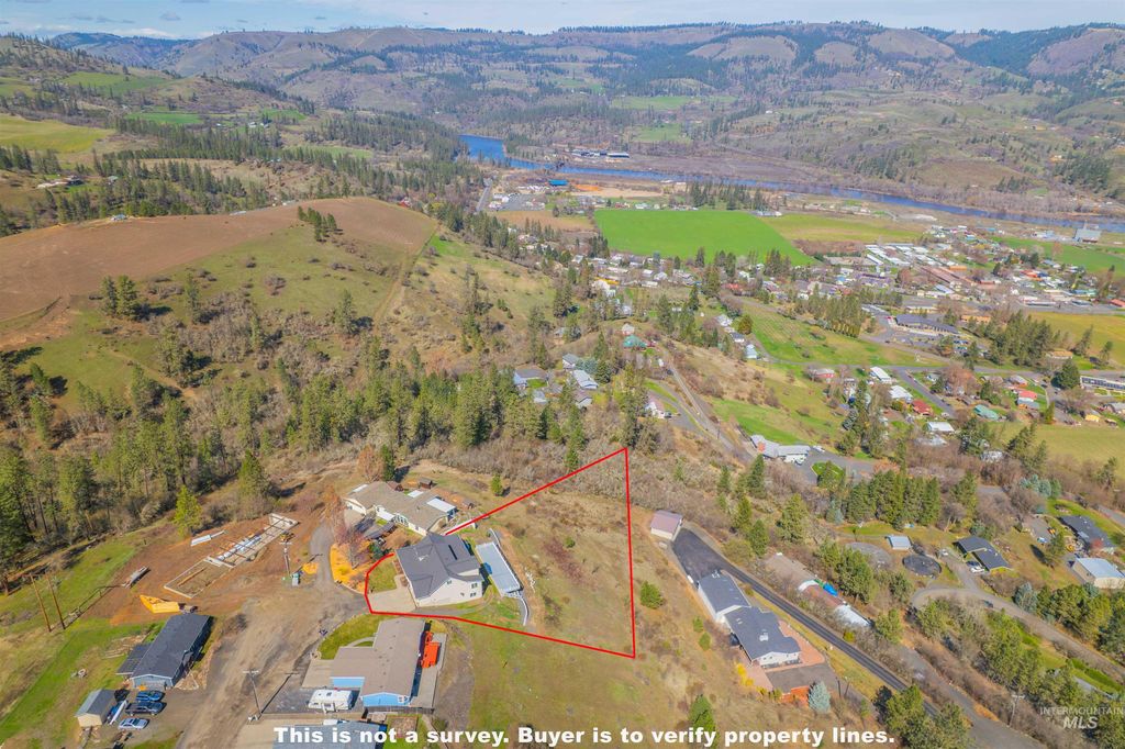 Photo of 829 Crest Drive, Kamiah, ID 83536 (MLS # 98973748)