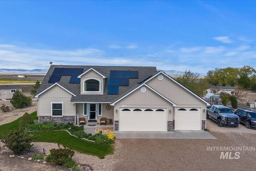 Photo of 6100 SW Shady Ct, Mountain Home, ID 83647 (MLS # 98984657)