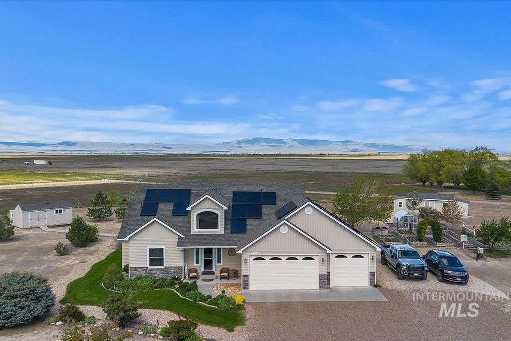 Photo of 6100 SW Shady Ct, Mountain Home, ID 83647 (MLS # 98984657)