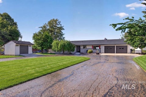 Photo of 4230 E Chinden Blvd, Eagle, ID 83616 (MLS # 99000911)