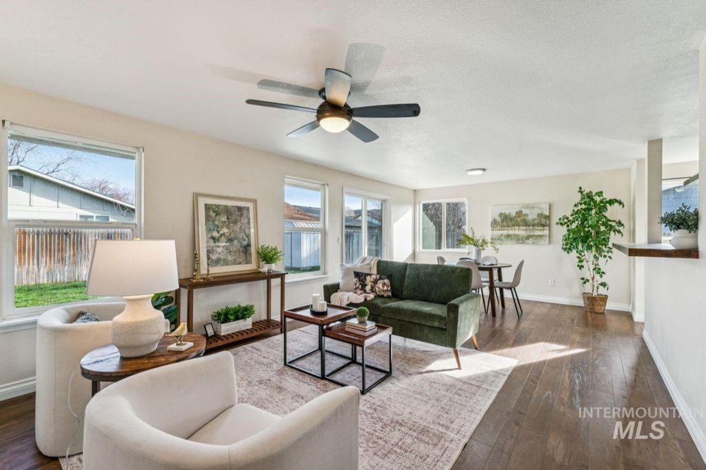 Photo of 7124 W Lamplighter St, Boise, ID 83714 (MLS # 98977825)