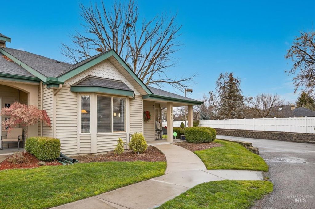 Photo of 3830 N Kessinger Ln, Garden City, ID 83703 (MLS # 98969631)