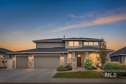 Photo of 1811 Panama Ave, Emmett, ID 83617 (MLS # 98995536)