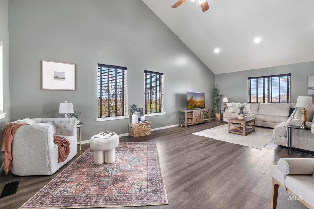 Photo of 3704 E 3770 N, Kimberly, ID 83341 (MLS # 98971192)