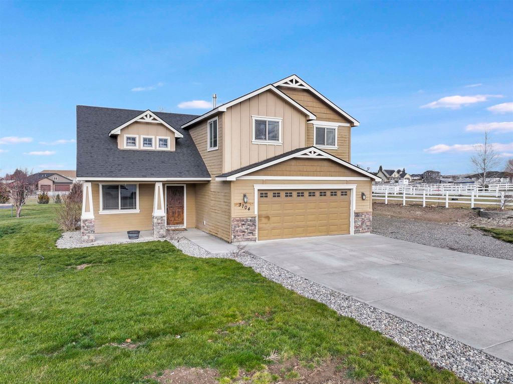 Photo of 3704 E 3770 N, Kimberly, ID 83341 (MLS # 98971192)