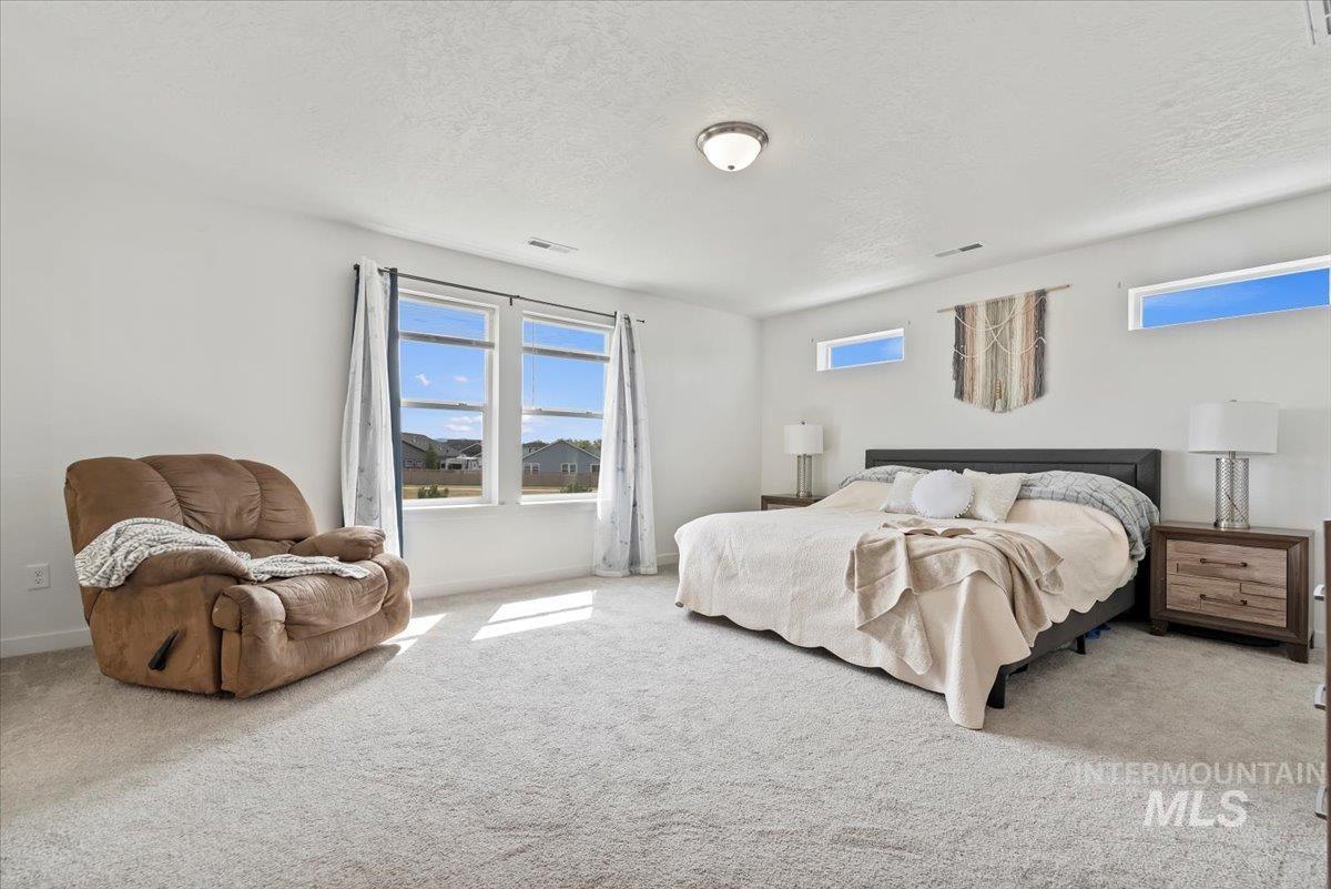 3074 N Greengate Way