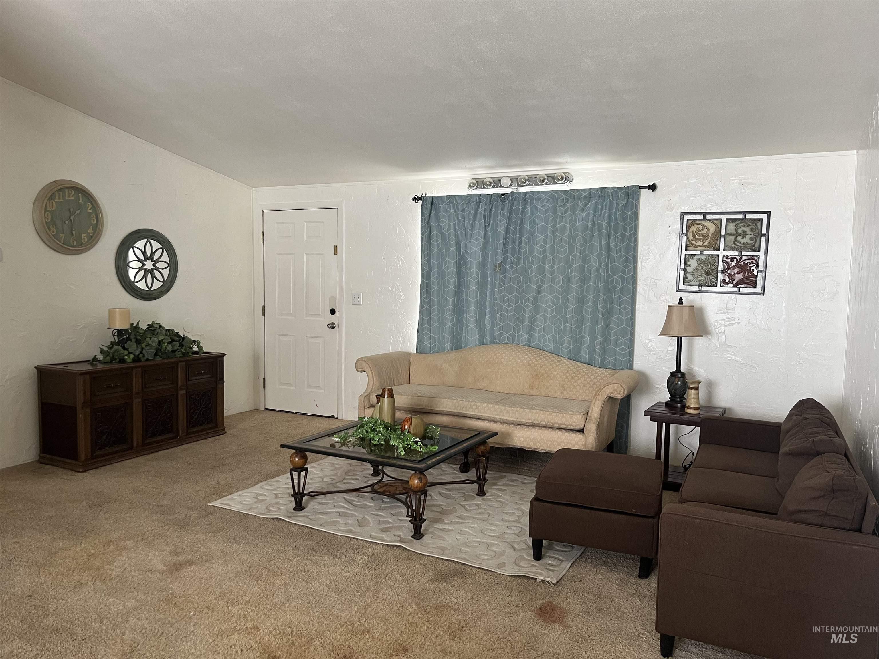 Hansen, Idaho 83334, United States, 3 Bedrooms Bedrooms, ,2 BathroomsBathrooms,Residential,Active,9670