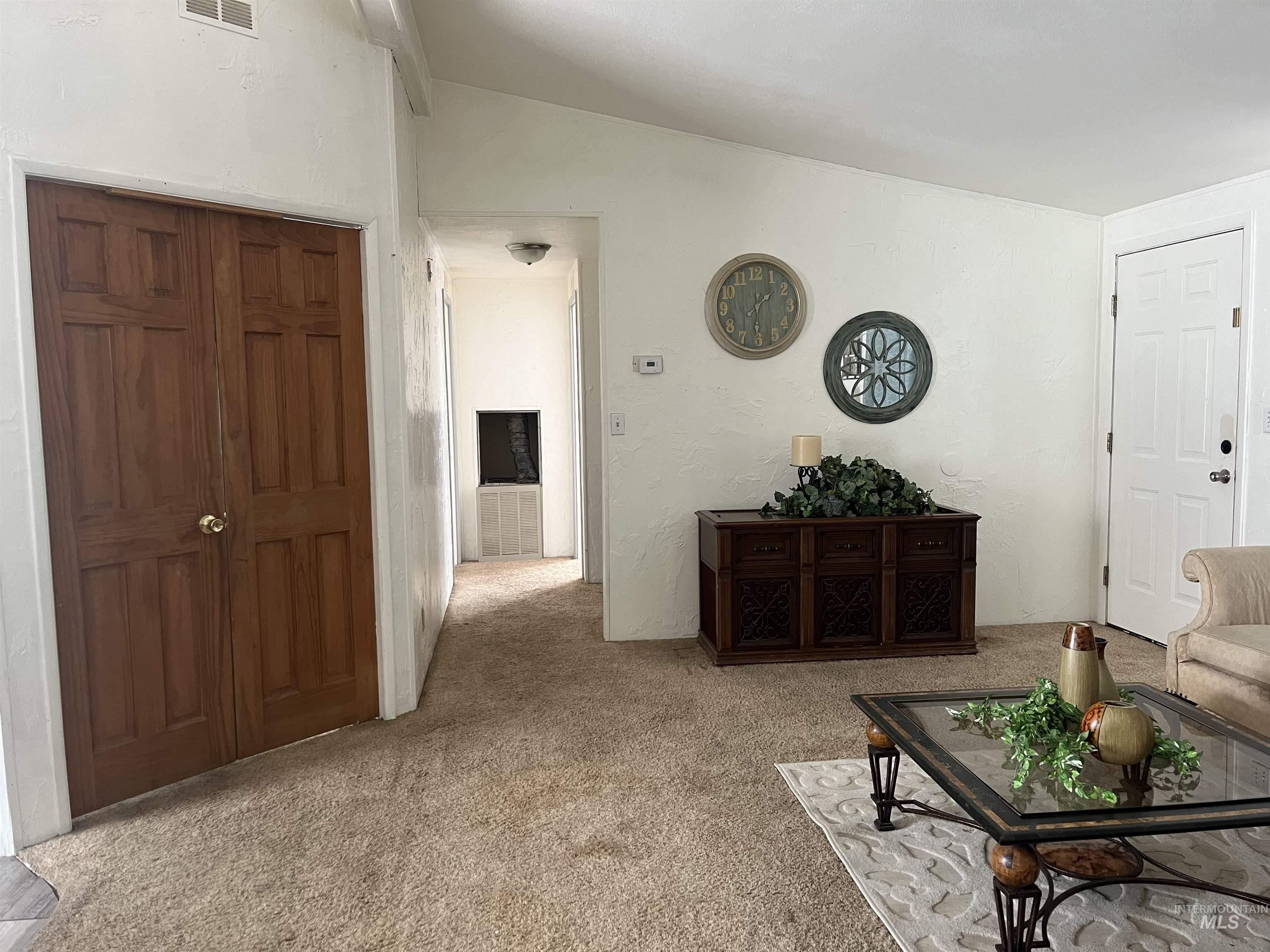 Hansen, Idaho 83334, United States, 3 Bedrooms Bedrooms, ,2 BathroomsBathrooms,Residential,Active,9670