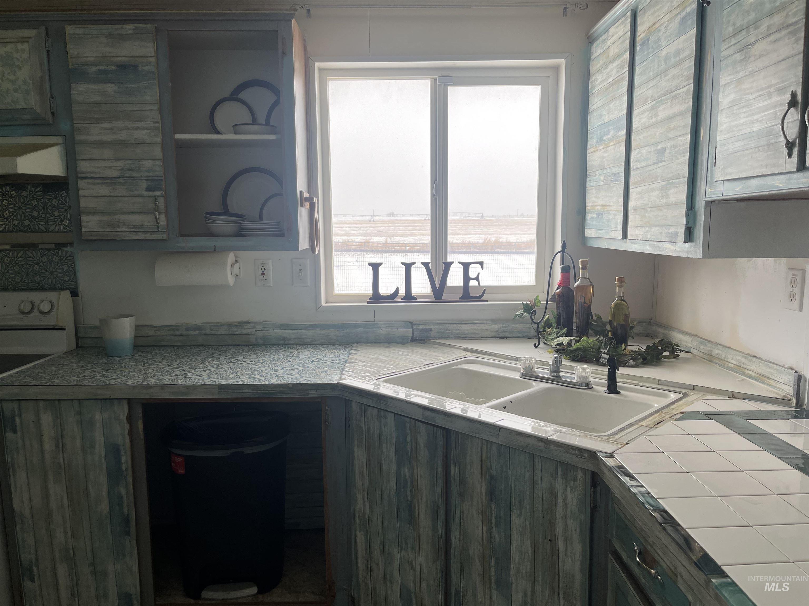 Hansen, Idaho 83334, United States, 3 Bedrooms Bedrooms, ,2 BathroomsBathrooms,Residential,Active,9670