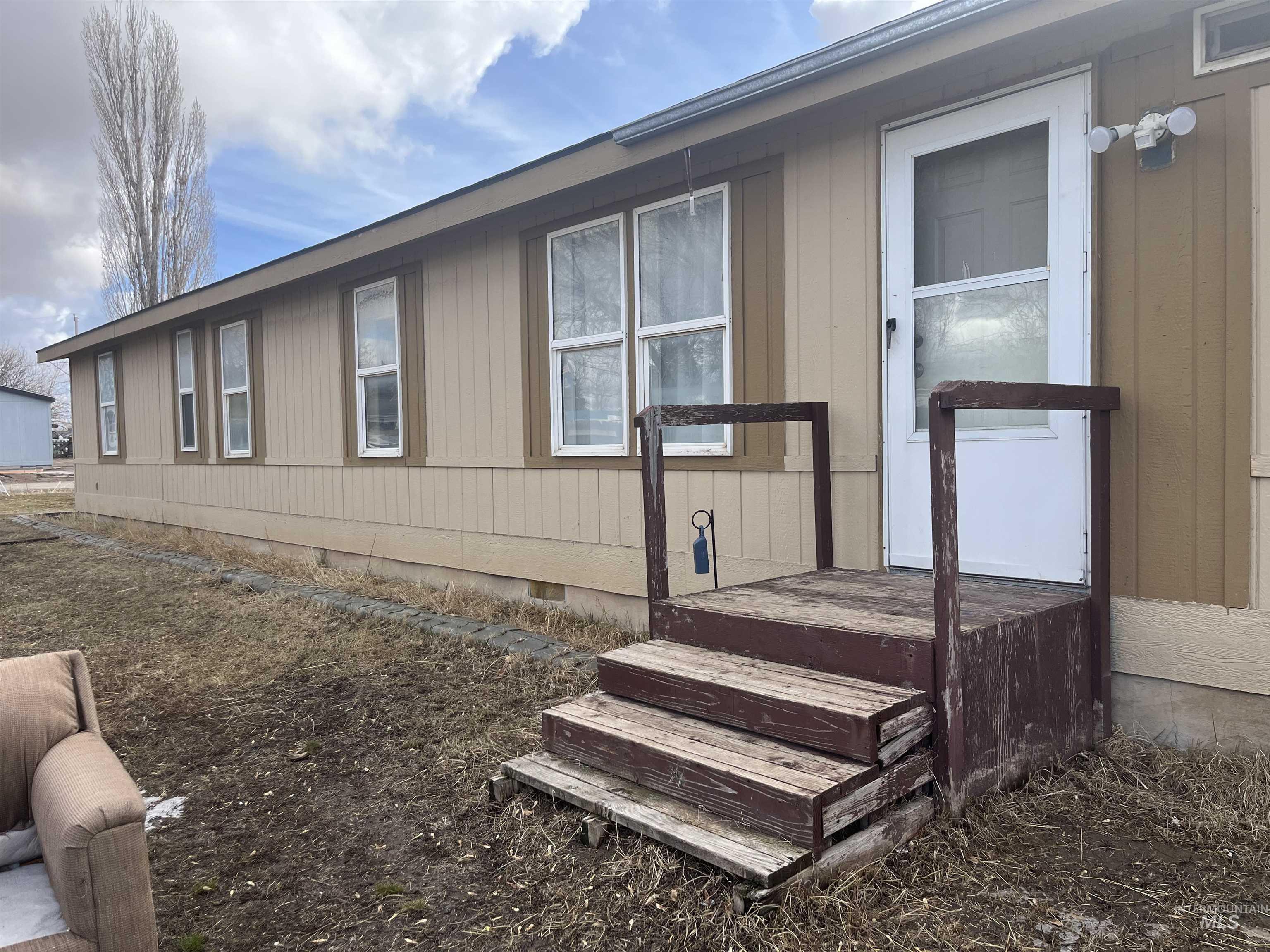 Hansen, Idaho 83334, United States, 3 Bedrooms Bedrooms, ,2 BathroomsBathrooms,Residential,Active,9670