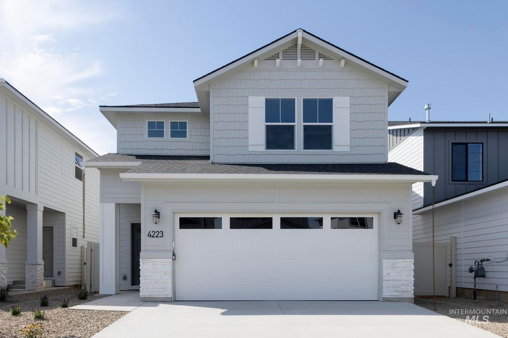 Photo of 235 Caribou Ct, Horseshoe Bend, ID 83629 (MLS # 98968335)