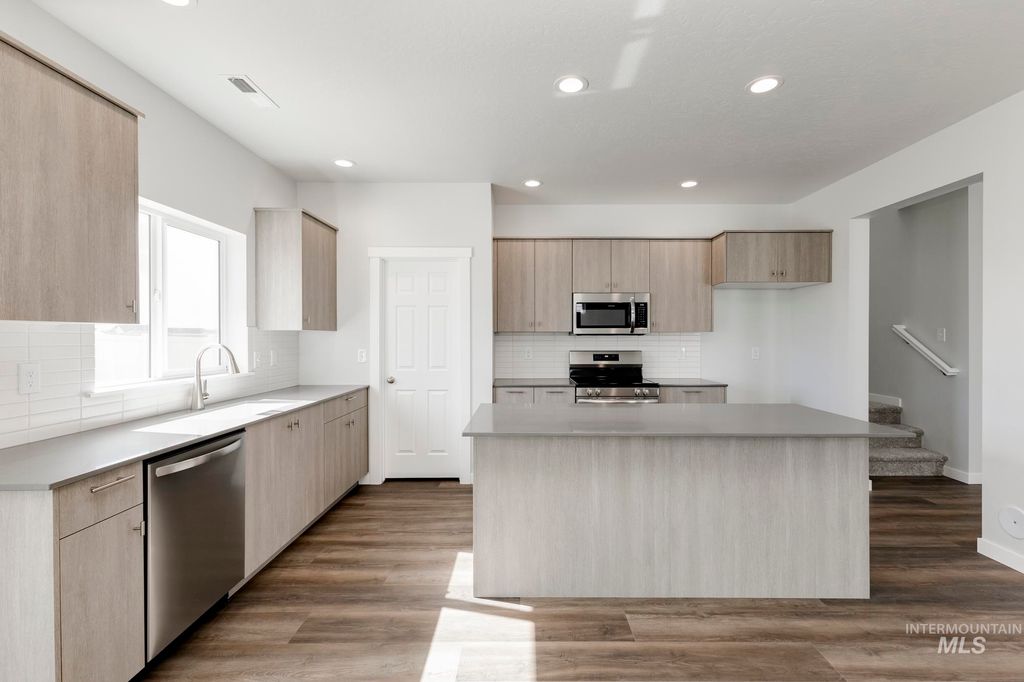 Photo of 235 Caribou Ct, Horseshoe Bend, ID 83629 (MLS # 98968335)