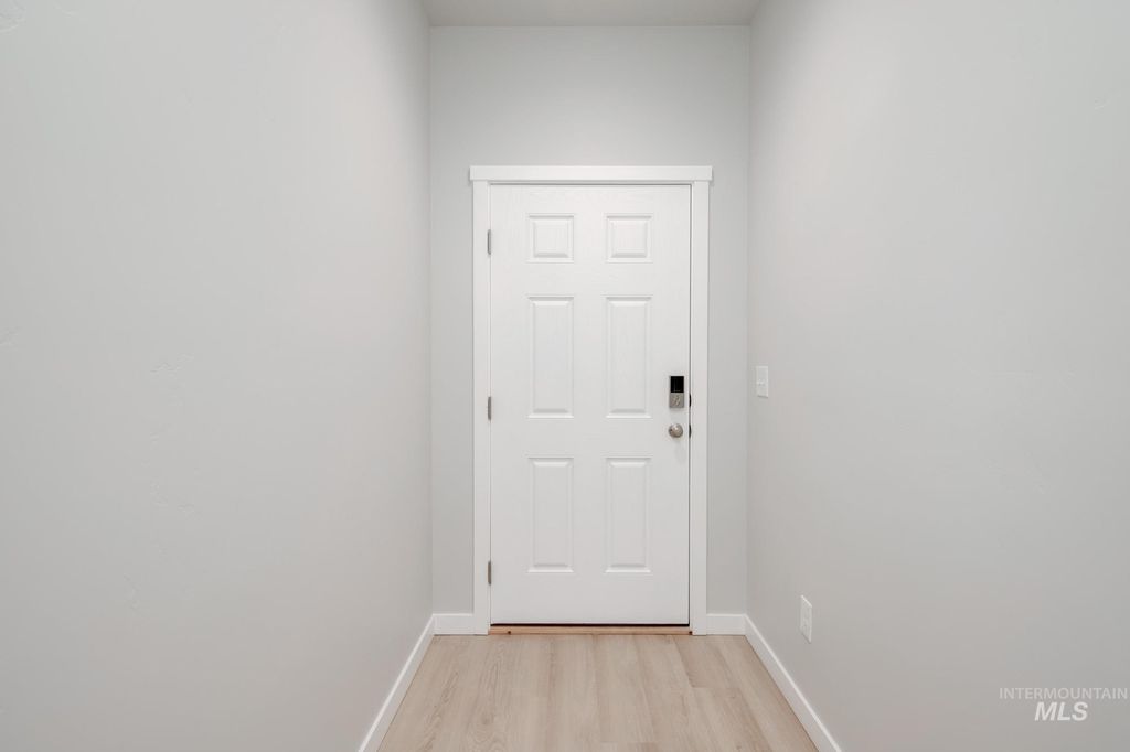 Photo of 235 Caribou Ct, Horseshoe Bend, ID 83629 (MLS # 98968335)