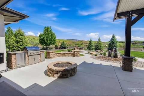 Photo of 19265 N Eaglestone Place, Eagle, ID 83714 (MLS # 98986511)