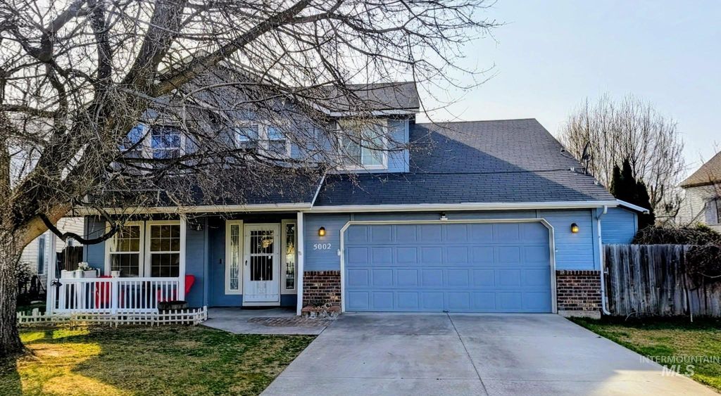 Photo of 5002 Northrup Way, Caldwell, ID 83607 (MLS # 98978795)